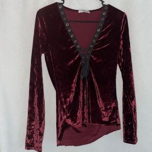 Red velvet Million Bullpup top